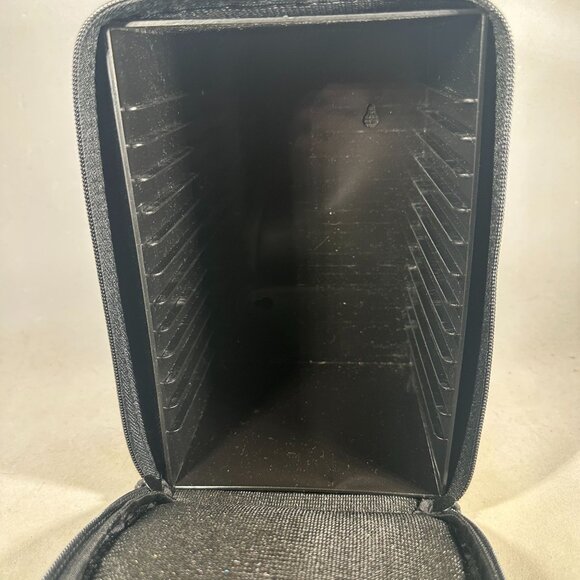 Conductor Series Black Nylon CD Carrying Case With Zip Closure & Divider Panels - Picture 4 of 4